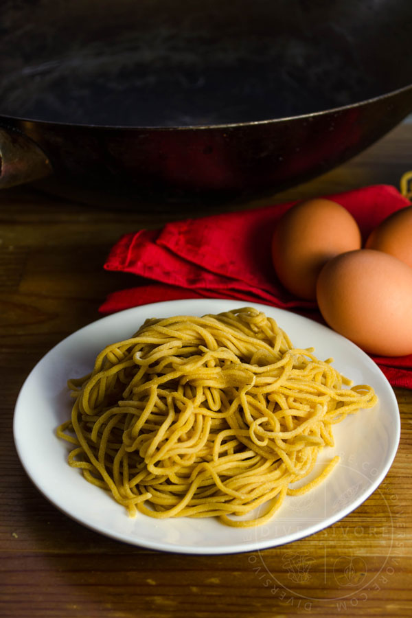 5 Of The Best Noodle/Pasta Makers To Prepare Fresh Noodles At Home