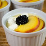 Peach Pots de Creme made with yogurt and cream - Diversivore.com